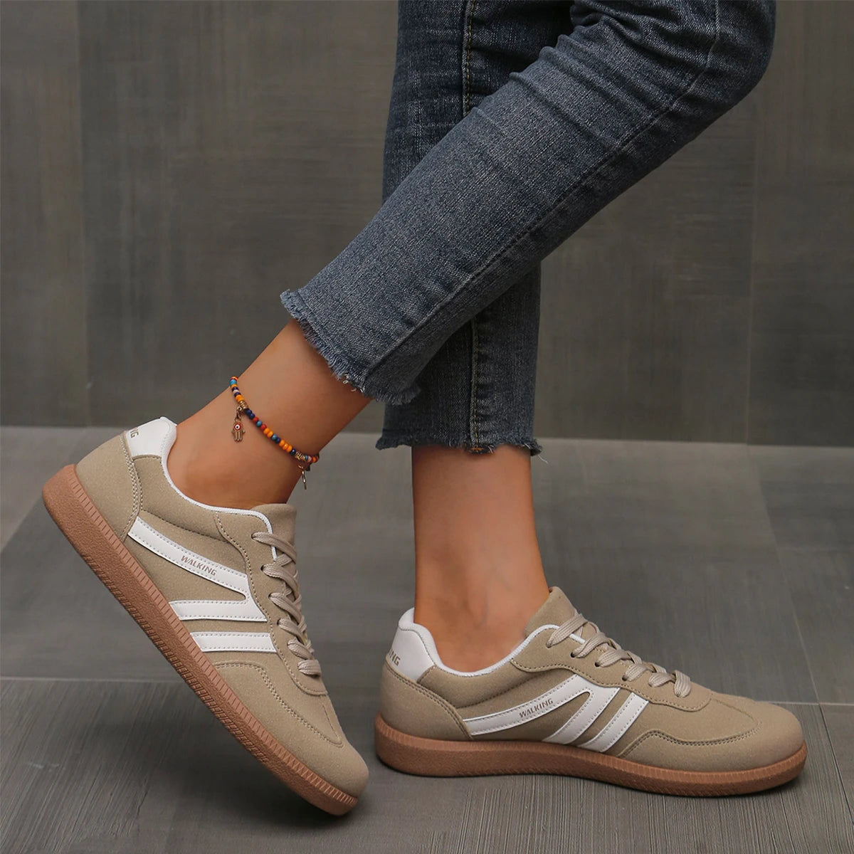 Lässige und stützende orthopädische Turnschuhe