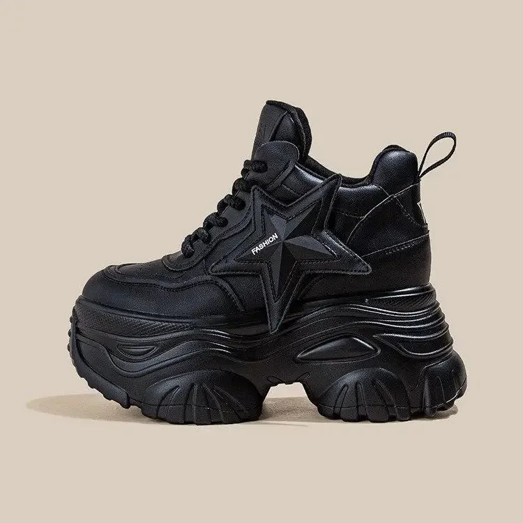 Elegante und stützende orthopädische Turnschuhe