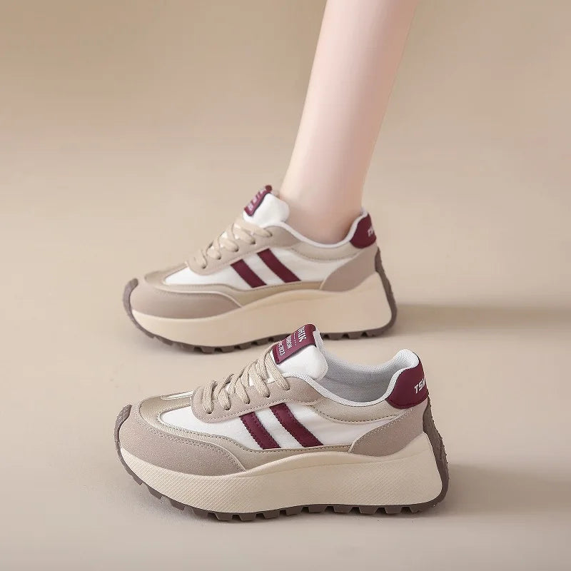 Bequeme und modische orthopädische Turnschuhe