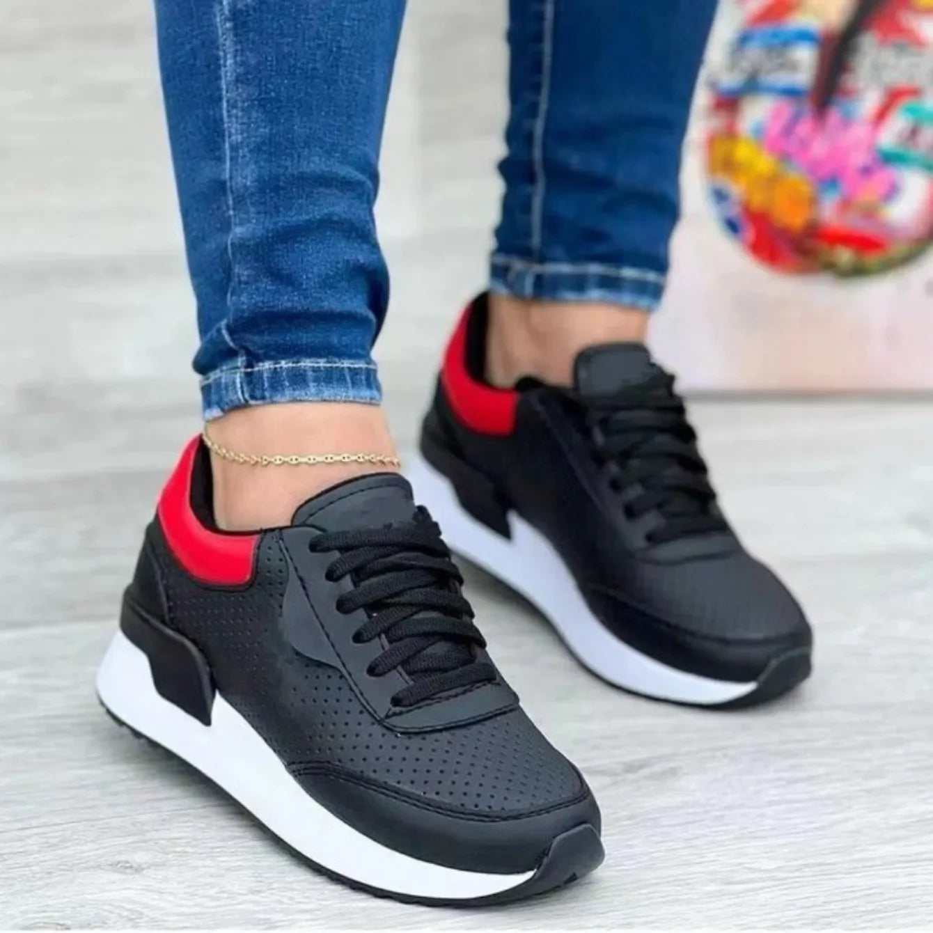 Stützende und stilvolle orthopädische Turnschuhe