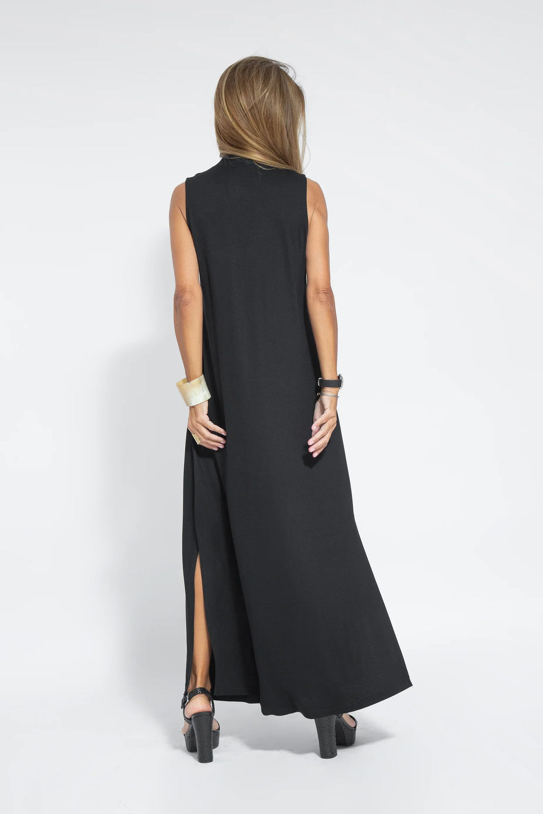 MW | Langes Kleid mit V-Ausschnitt