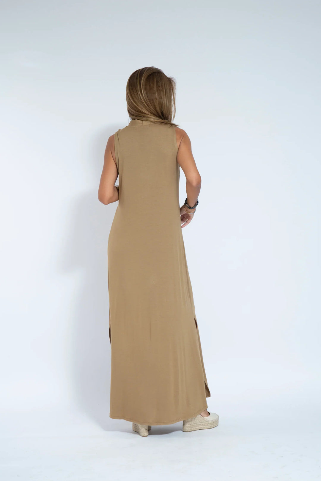 MW | Langes Kleid mit V-Ausschnitt