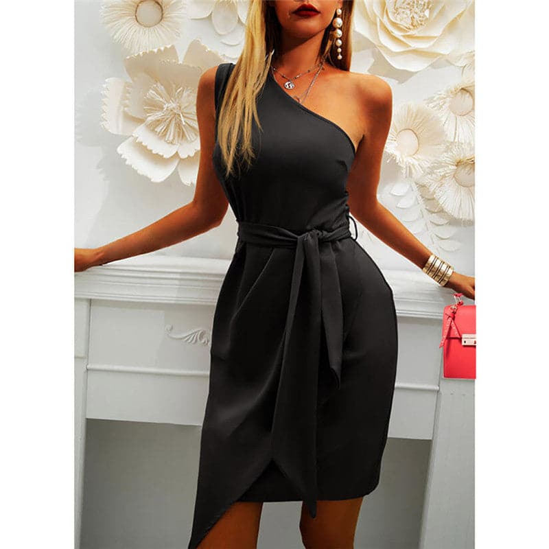 MW | Sexy schulterfreies, asymmetrisches Bodycon-Minikleid mit Schlitzausschnitt
