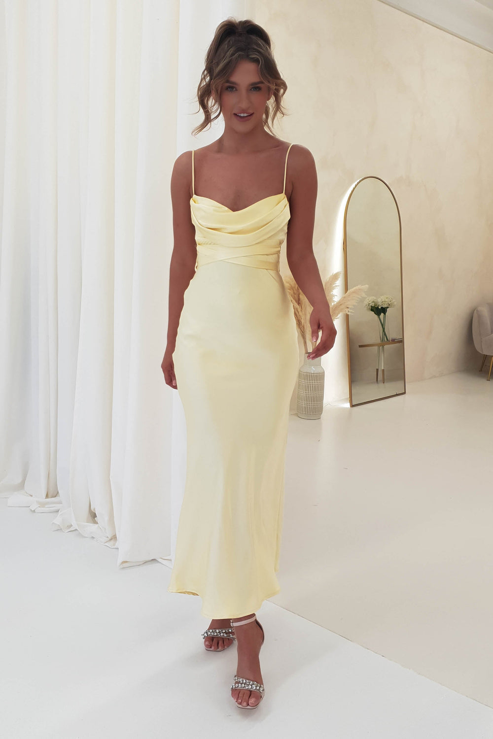 MW | Elegantes Midi-Abendkleid mit schmalen Trägern und trendigem Korsettdesign