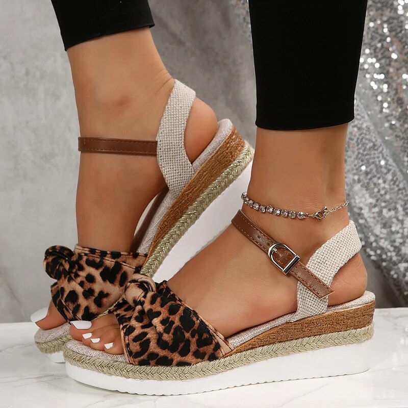 MW | | Modische Sandalen