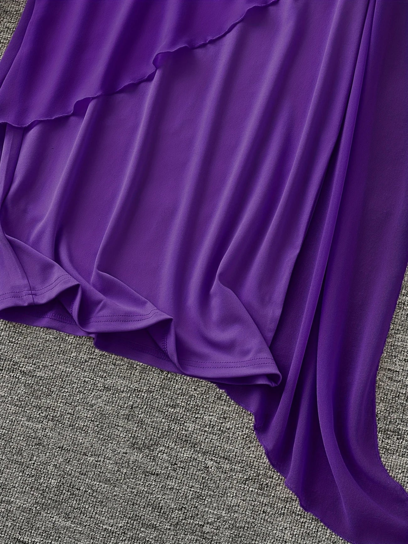 MW | ZEITLOSES ÄRMELLOSES MIDIKLEID