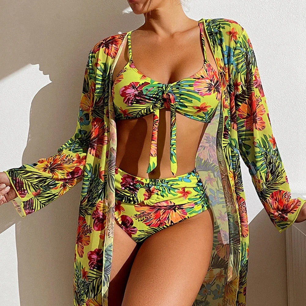 MW | Bikini mit Blumendruck und Überwurf
