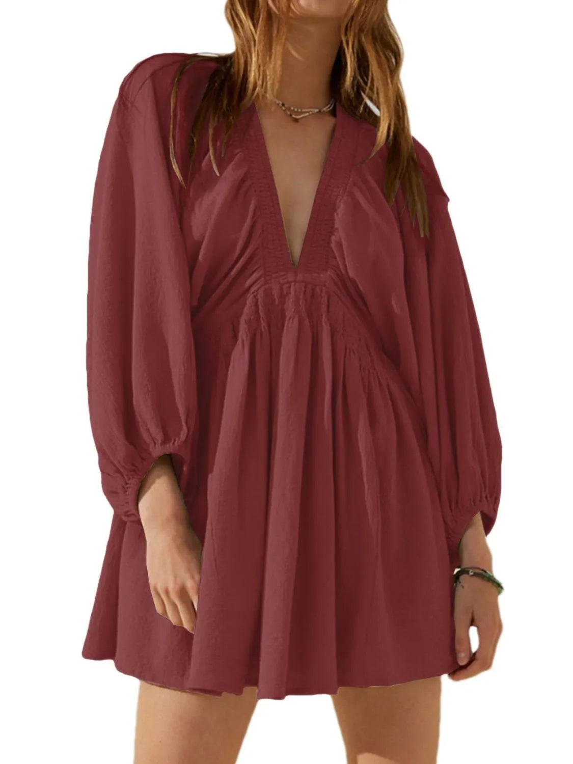 MW | Texturiertes Minikleid mit V-Ausschnitt
