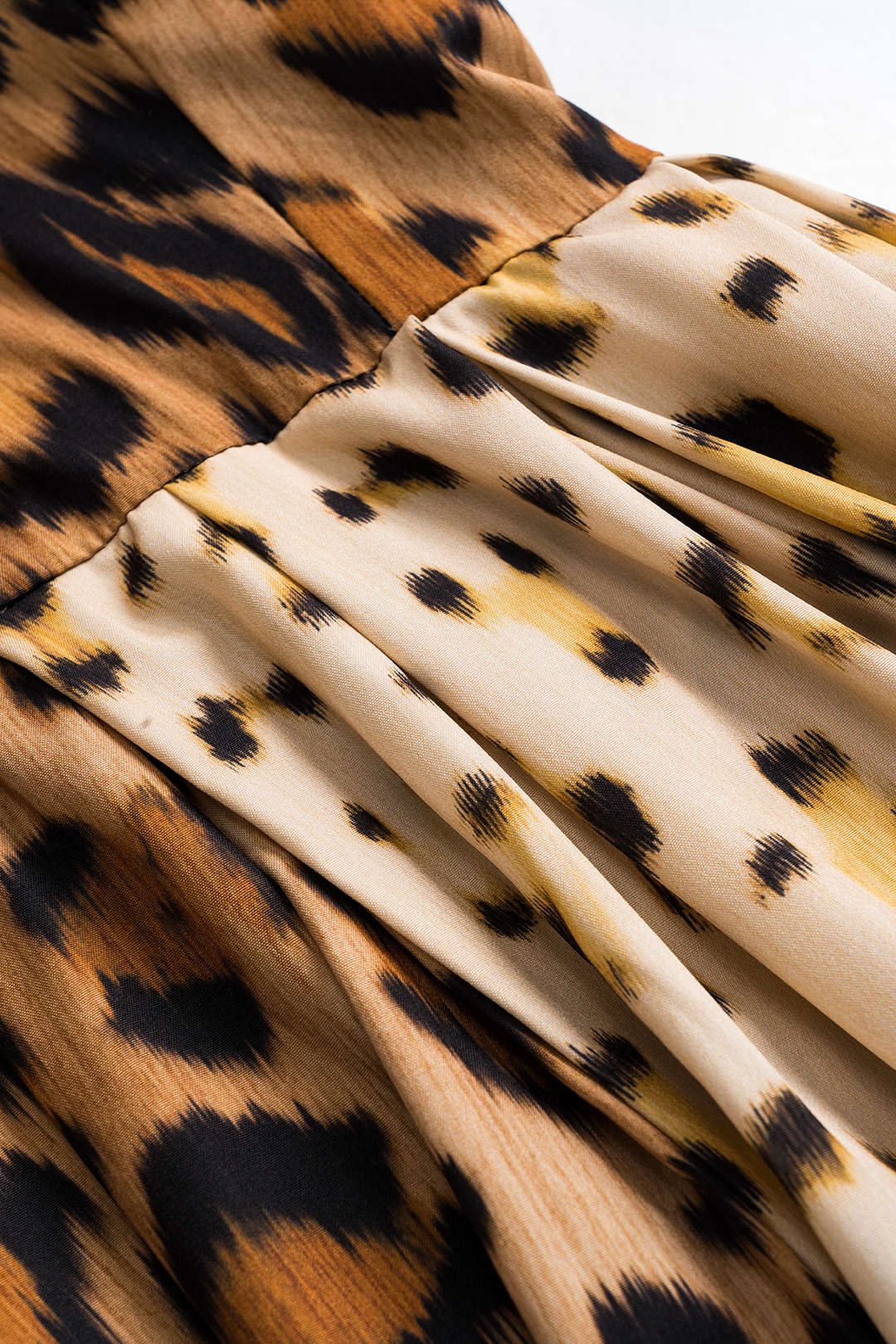 MW | Bold Leopard Print Midikleid