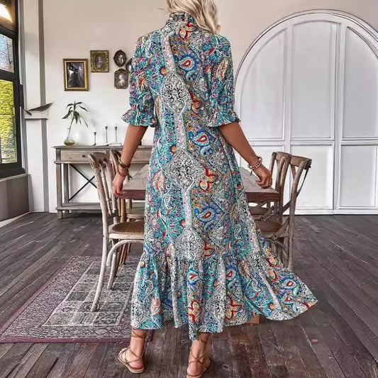 MW | Besonderes Minikleid mit kurzen Ärmeln und Paisleymuster