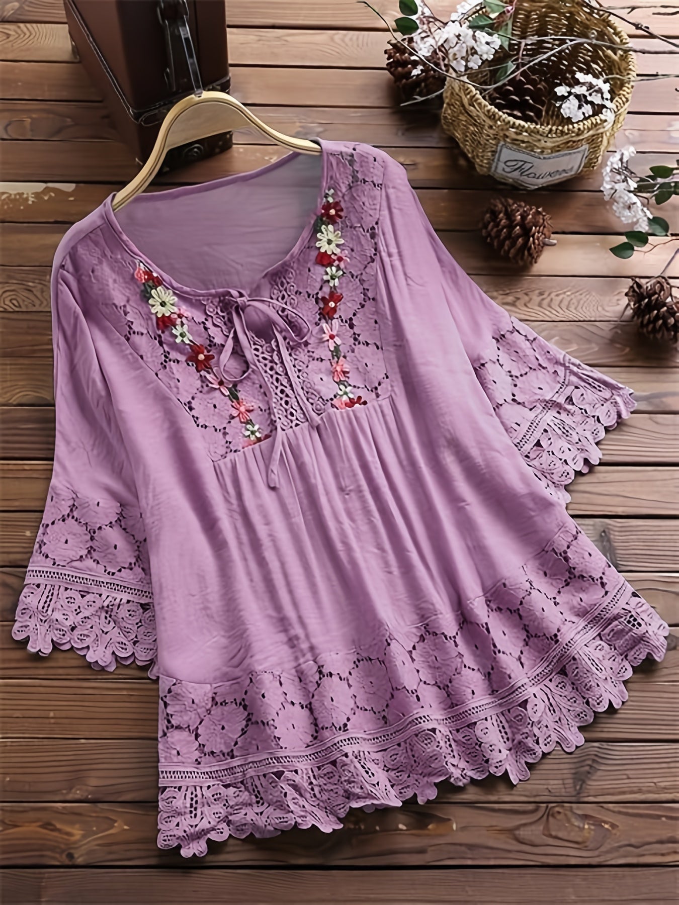 MW | Elegante Bluse aus raffinierter Spitze