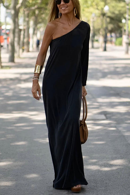 MW | Side To Side One Shoulder Statement Maxikleid