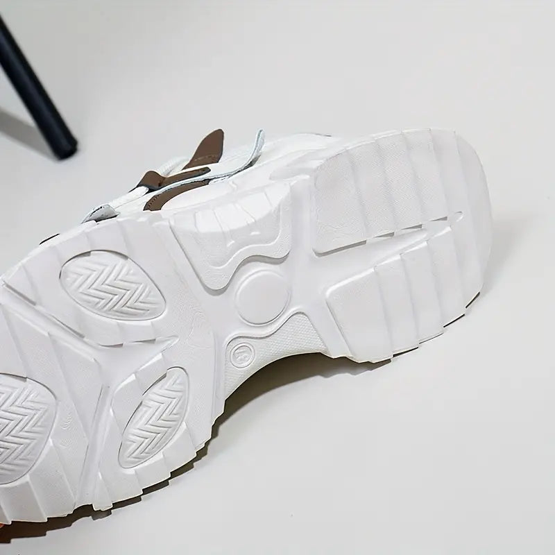 MW | GEOMETRISCHE ATMUNGSAKTIVE TURNSCHUHE