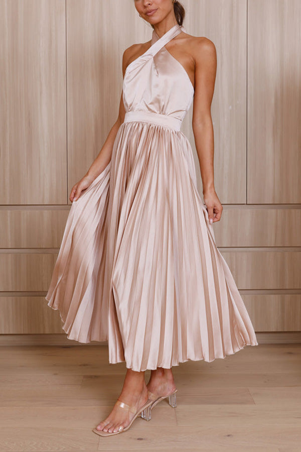 MW | Beaming Smile Satin Neckholder Plissee Midikleid