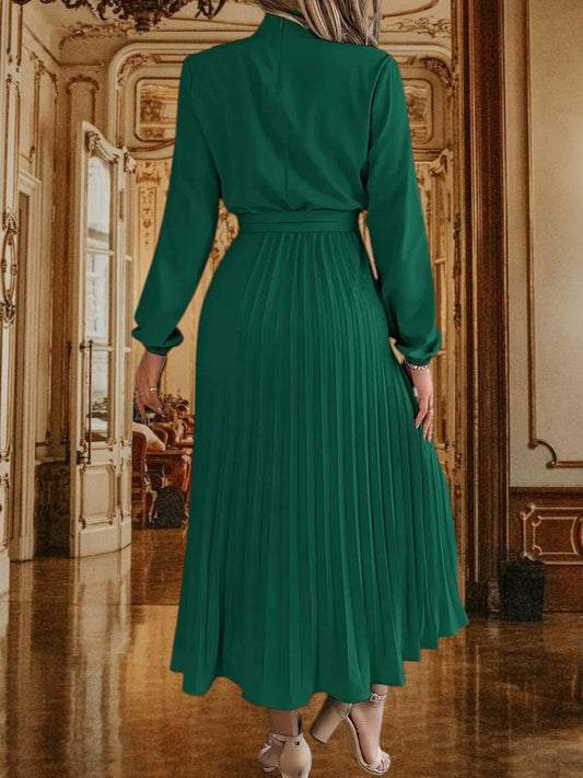 MW | Plissiertes Midikleid mit Taillengürtel und langen Ärmeln