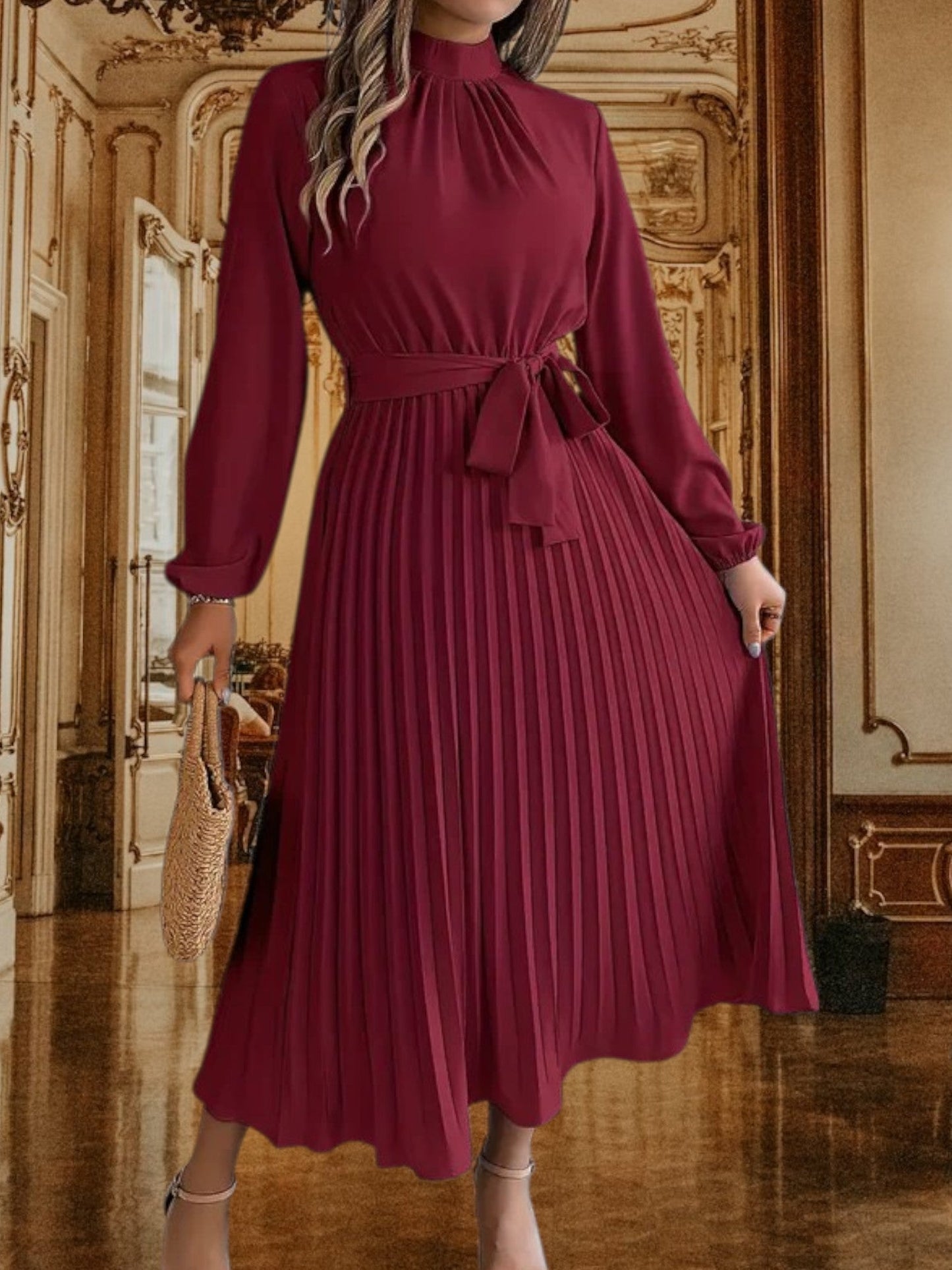 MW | Plissiertes Midikleid mit Taillengürtel und langen Ärmeln