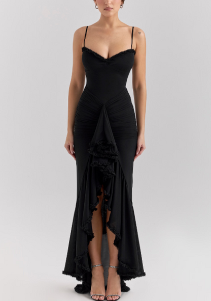 MW | Langes Abendkleid mit schmalen Trägern und asymmetrischem Rock für einen eleganten Auftritt