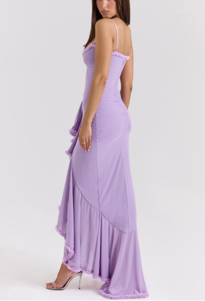 MW | Langes Abendkleid mit schmalen Trägern und asymmetrischem Rock für einen eleganten Auftritt