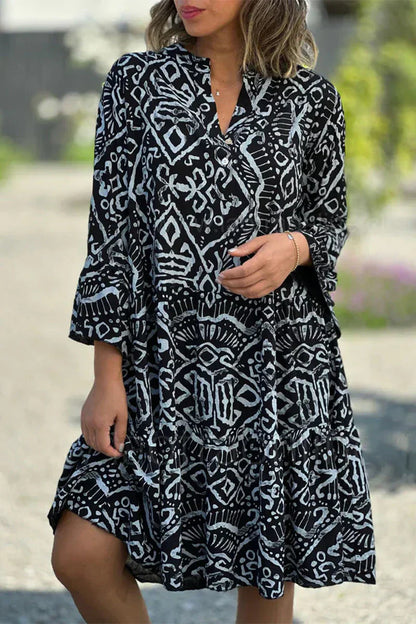 MW | Freizeitkleid mit geometrischem Druck und Knöpfen, V-Ausschnitt, Tortenrock
