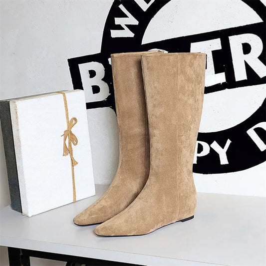 Bequeme und modische orthopädische Stiefel