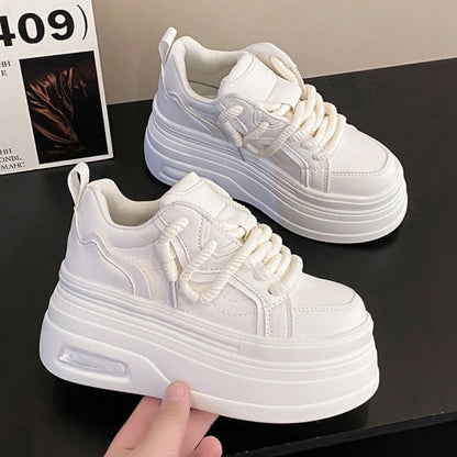 Modische und stützende orthopädische Turnschuhe
