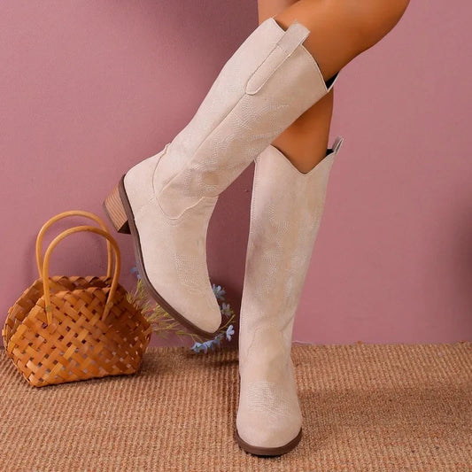 Modische und stützende orthopädische Stiefel