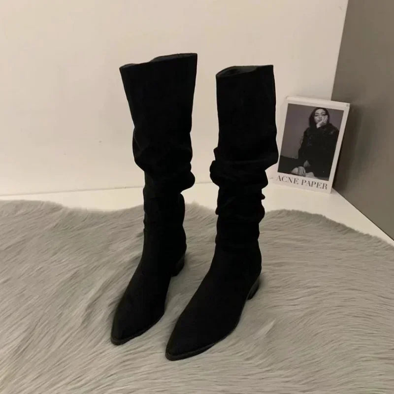 Lässige und stützende orthopädische Stiefel