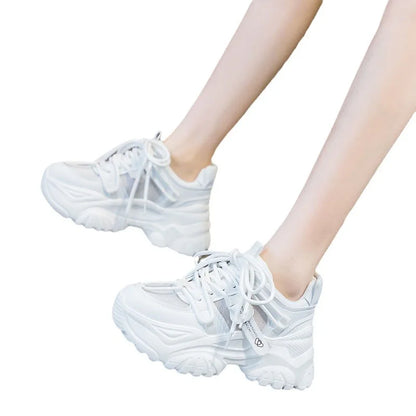 Elegante und stützende orthopädische Turnschuhe