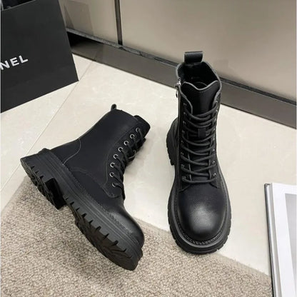 Bequeme und modische orthopädische Stiefel