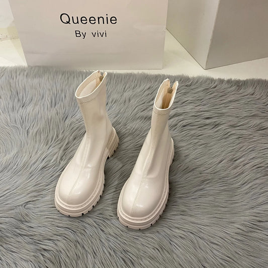 Stützende und stilvolle orthopädische Stiefel
