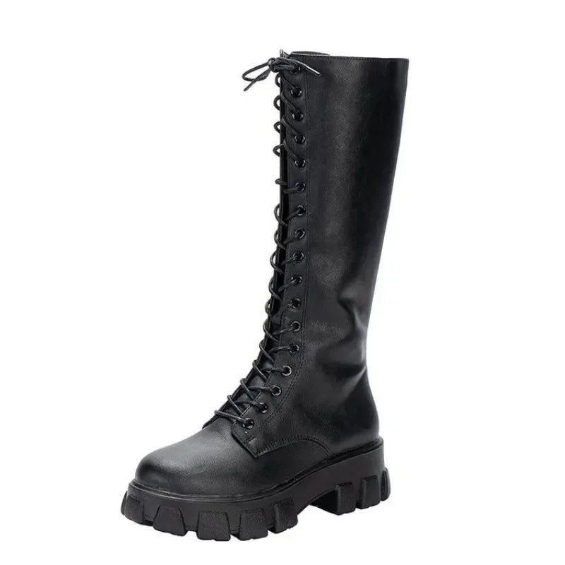 Bequeme und modische orthopädische Turnschuhe