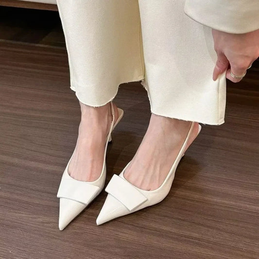 Maßgeschneiderte und bequeme orthopädische Sandalen