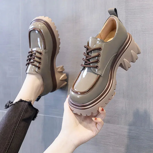 Bequeme und modische orthopädische Schuhe