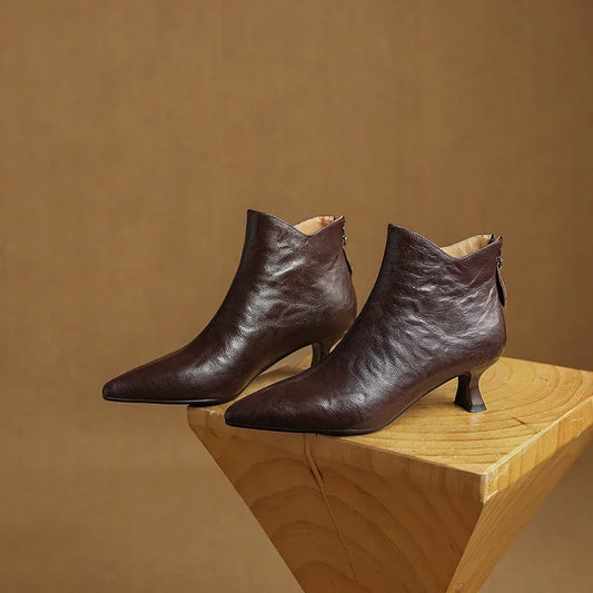 Stützende und stilvolle orthopädische Stiefel