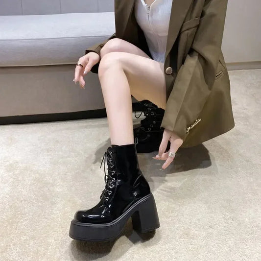 Bequeme und modische orthopädische Stiefel