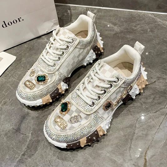 Modische und stützende orthopädische Turnschuhe
