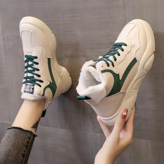 Elegante und stützende orthopädische Turnschuhe