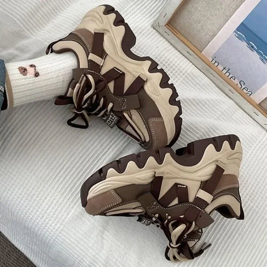 Bequeme und modische orthopädische Turnschuhe