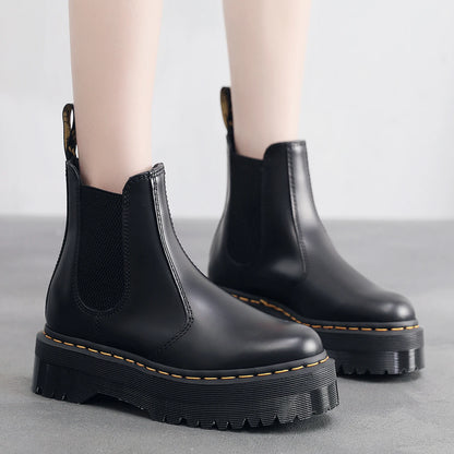 Modische und stützende orthopädische Stiefel