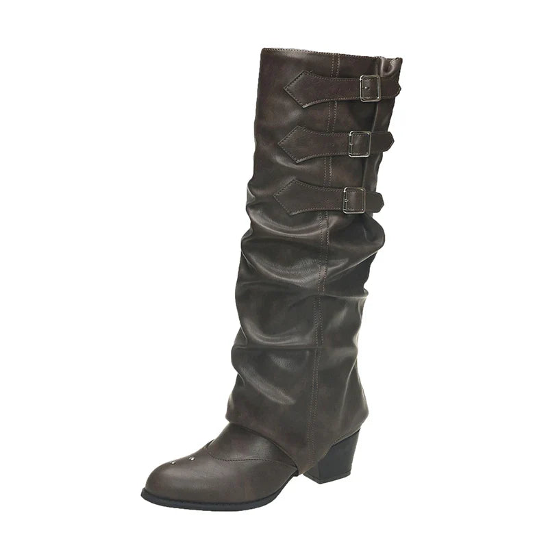 Modische und stützende orthopädische Stiefel