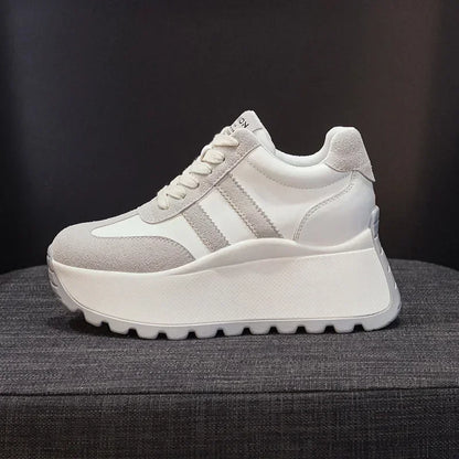 Bequeme und modische orthopädische Turnschuhe