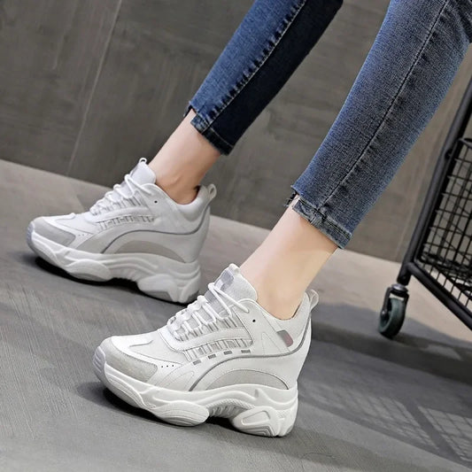 Elegante und stützende orthopädische Turnschuhe