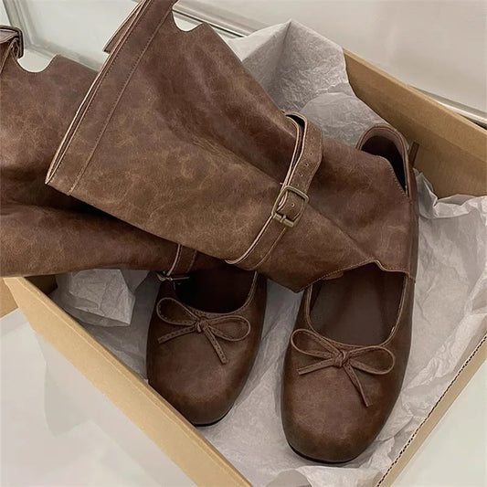 Maßgeschneiderte und bequeme orthopädische Sandalen