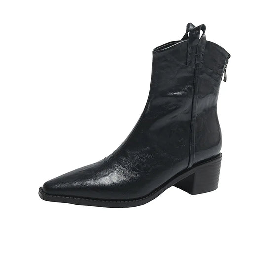 Bequeme und modische orthopädische Stiefel