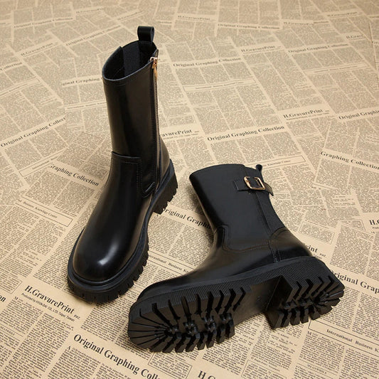 Stützende und trendige orthopädische Stiefel