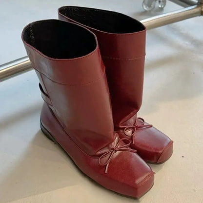 Lässige und stützende orthopädische Stiefel