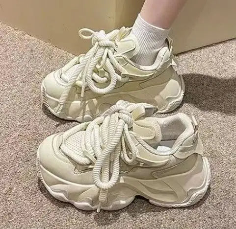 Maßgeschneiderte und bequeme orthopädische Turnschuhe