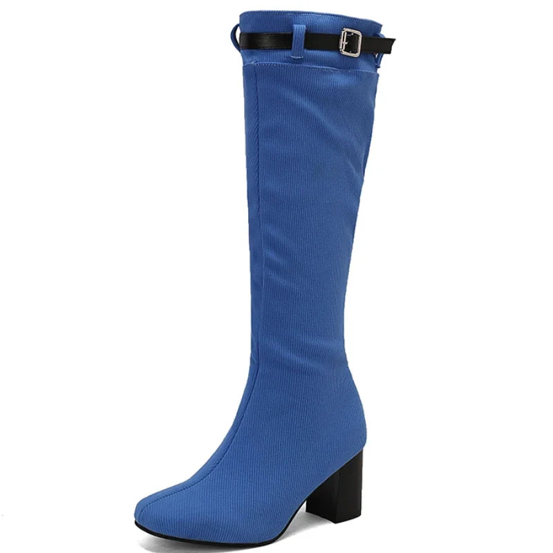 Stützende und stilvolle orthopädische Stiefel
