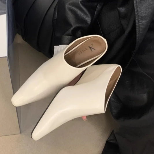 Bequeme und modische orthopädische Sandalen