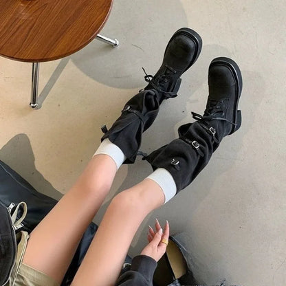 Lässige und stützende orthopädische Stiefel
